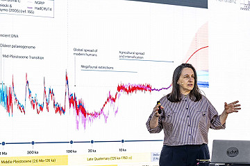 Prof. Dr. Laura Epp erklärt im Rahmen der Science Notes, wie sich das Klima der Erde im Laufe der Zeit verändert hat – und wie sich diese Veränderungen überhaupt nachweisen lassen.